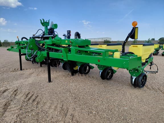 Image of John Deere 1705 Primary image