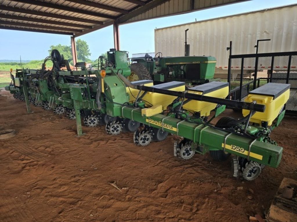 2024 John Deere 1720 Equipment Image0