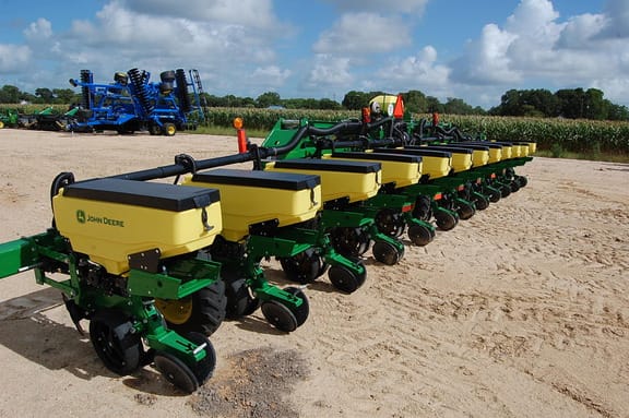 2024 John Deere 1725 Equipment Image0