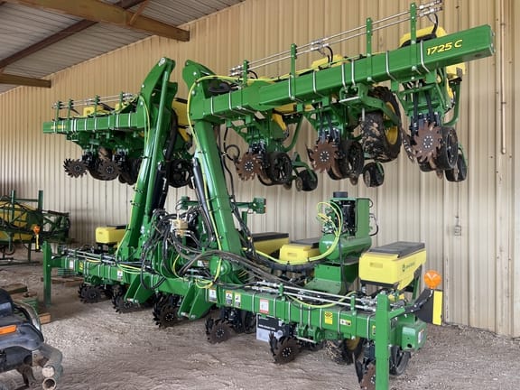 2024 John Deere 1725 Equipment Image0