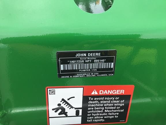 Image of John Deere 1725 equipment image 4