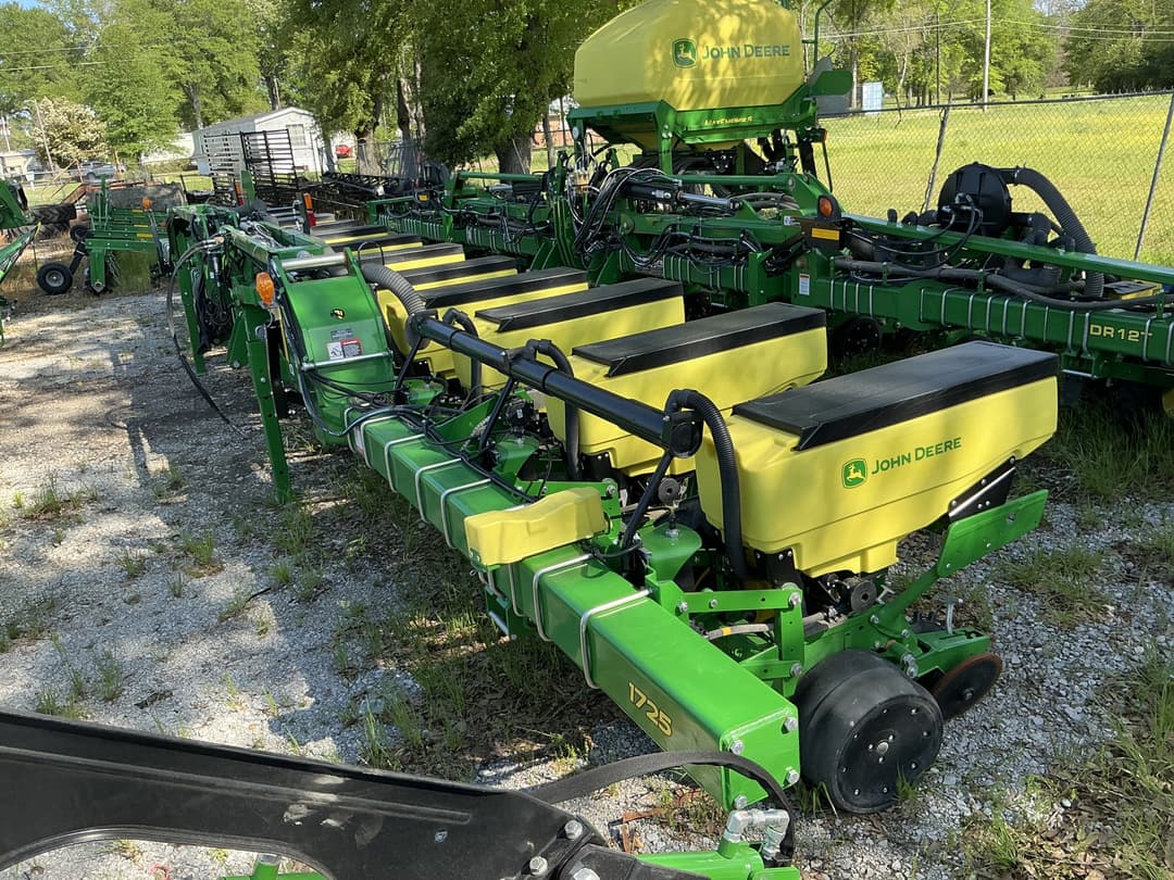Image of John Deere 1725 Image 0
