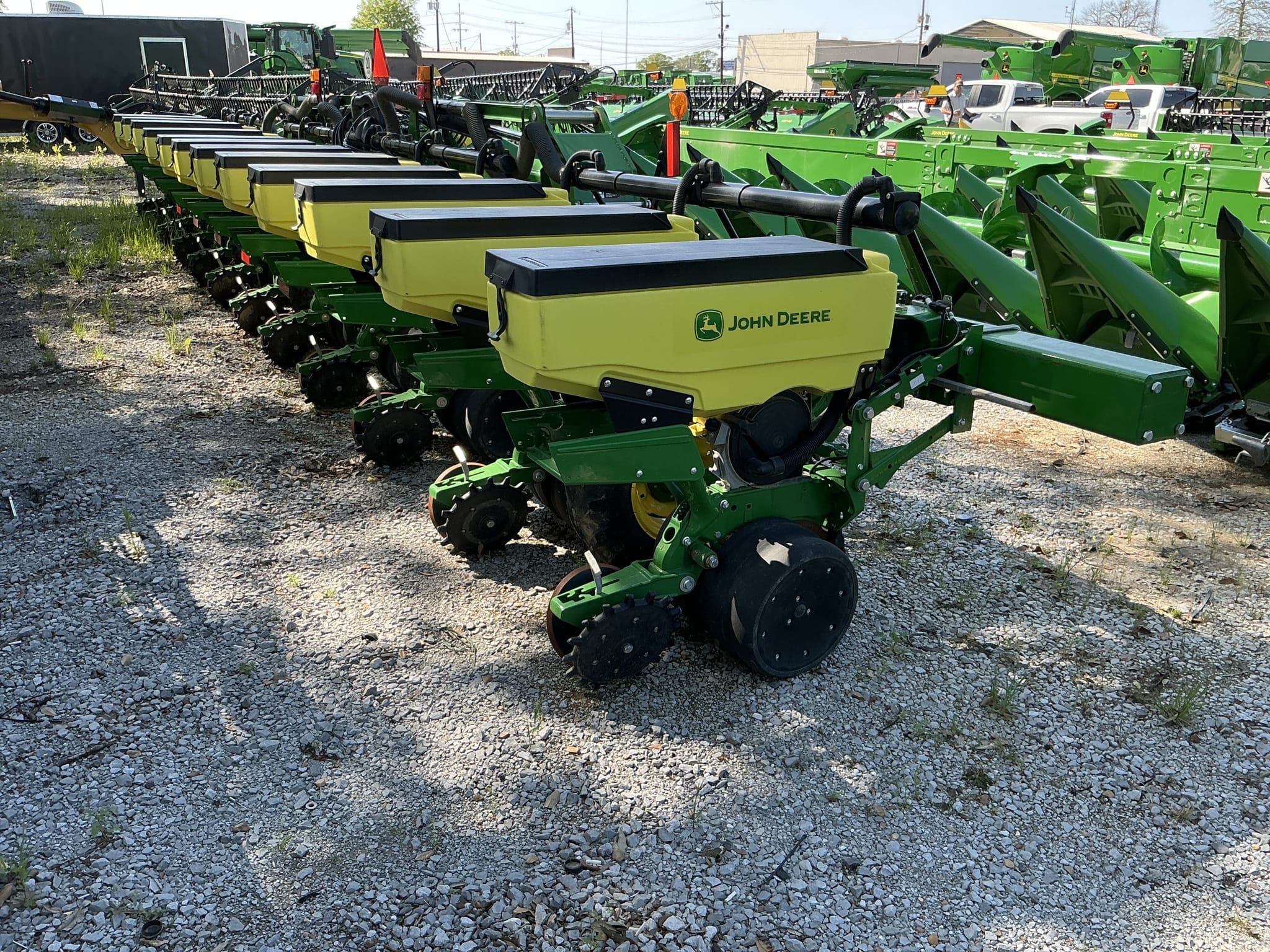 2024 John Deere 1725 Equipment Image0