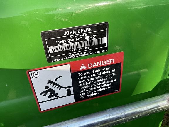 Image of John Deere 1725 equipment image 4