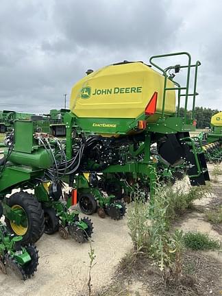 Image of John Deere 1725C equipment image 4