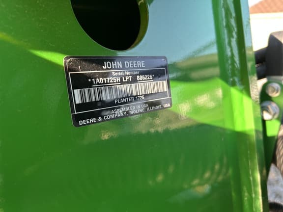 Image of John Deere 1725C equipment image 1