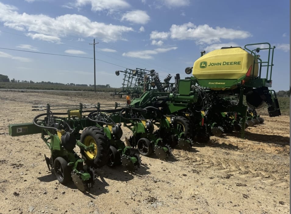 2024 John Deere 1725 Equipment Image0