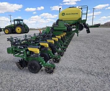 Main image John Deere 1725