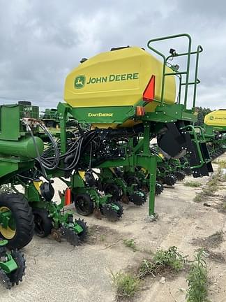 Image of John Deere 1725C equipment image 4