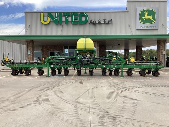 Image of John Deere 1725 Primary image