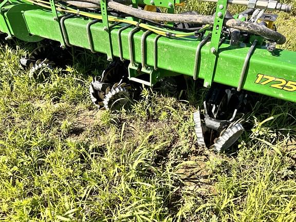 Image of John Deere 1725C equipment image 2