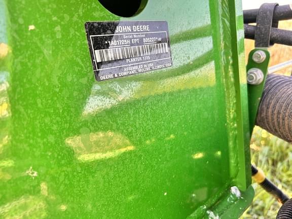 Image of John Deere 1725C equipment image 1