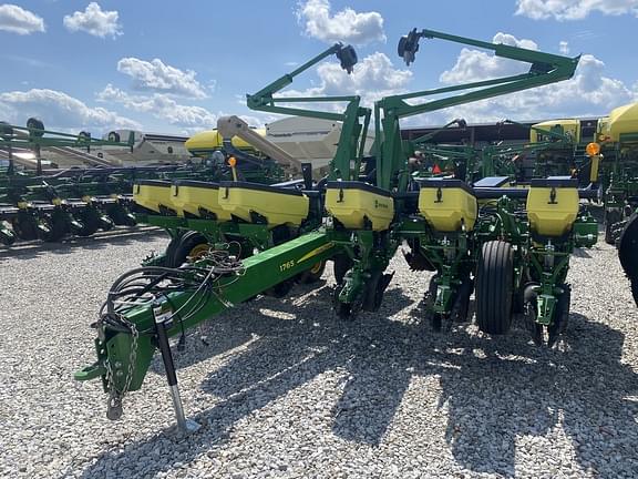 Image of John Deere 1765 equipment image 1