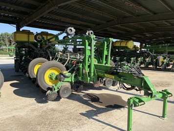 Main image John Deere 1775
