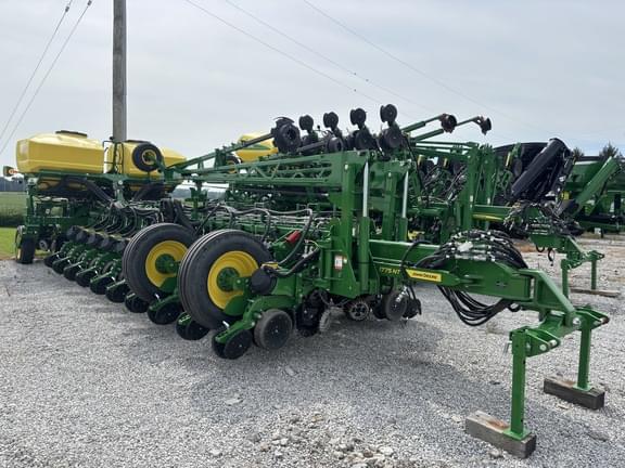 Image of John Deere 1775 Primary image