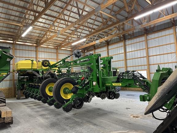 Image of John Deere 1775 equipment image 1