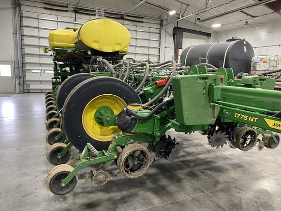 Image of John Deere 1775 Primary image