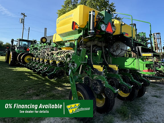 Image of John Deere 1775 Primary image
