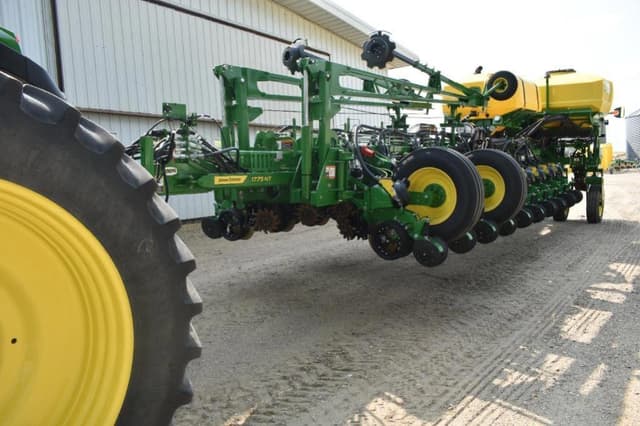 Image of John Deere 1775 equipment image 1