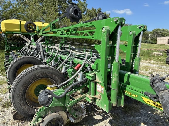 2024 John Deere 1775 Equipment Image0