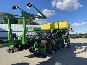 Main image John Deere 1775