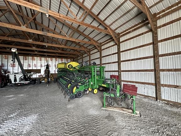 Image of John Deere 1775 Primary image