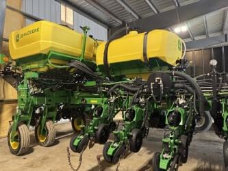 Image of John Deere 1775 Primary image