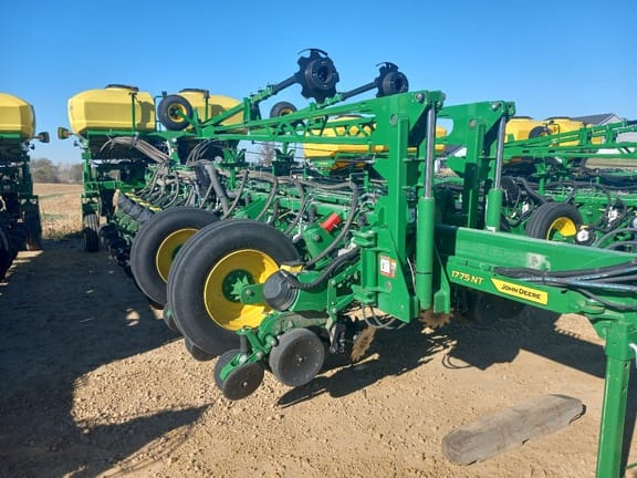 2024 John Deere 1775 Equipment Image0