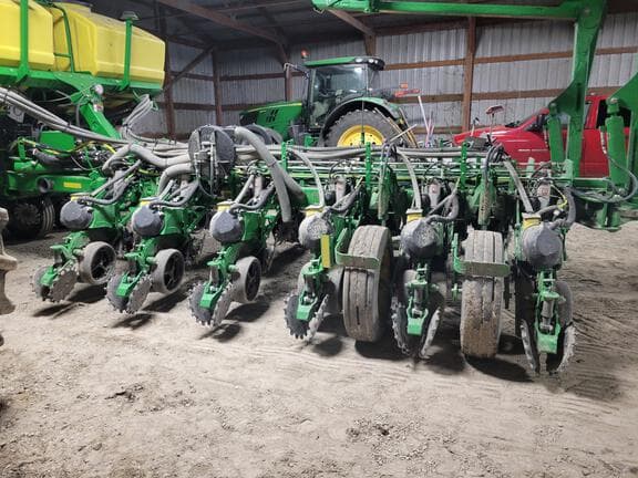 Image of John Deere 1775 Primary image