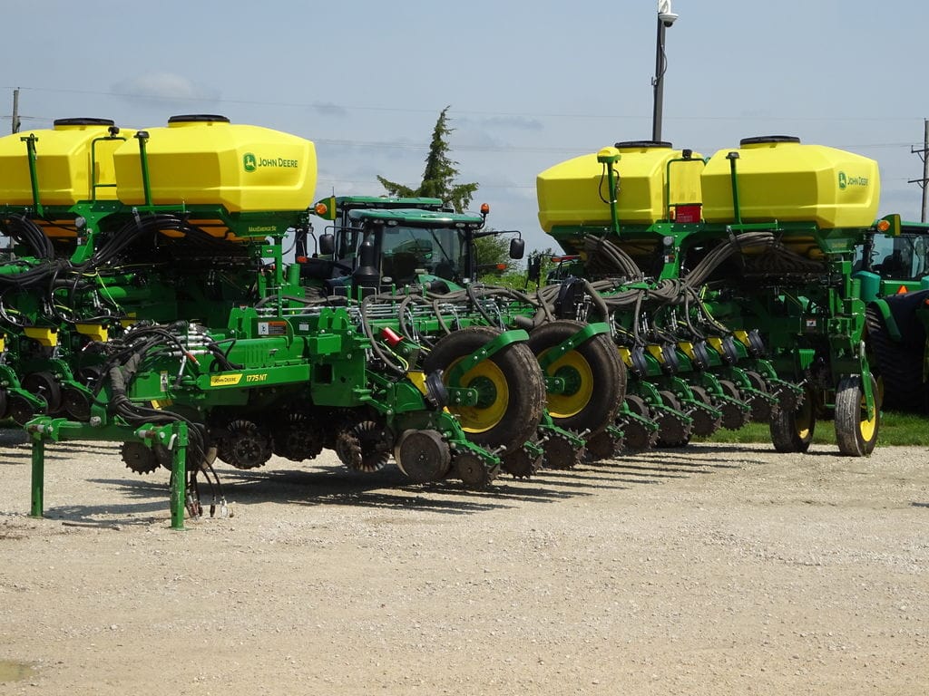 2024 John Deere 1775 Equipment Image0