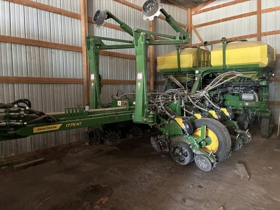 2024 John Deere 1775 Equipment Image0