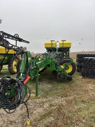 Main image John Deere 1775