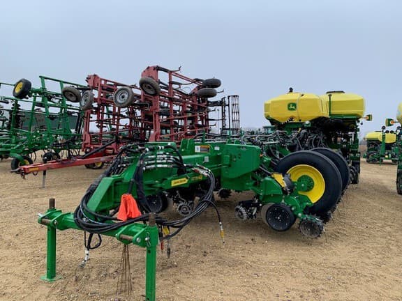 Image of John Deere 1775 equipment image 2