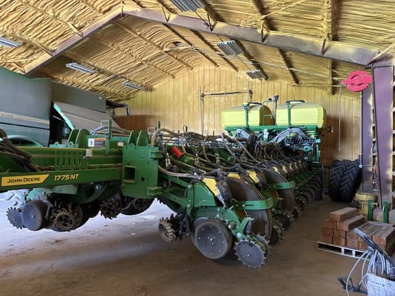 Image of John Deere 1775 Primary image