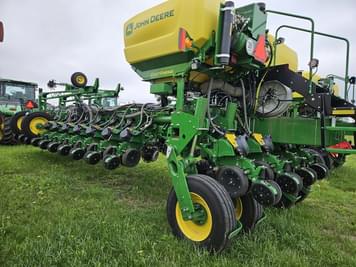 Main image John Deere 1775