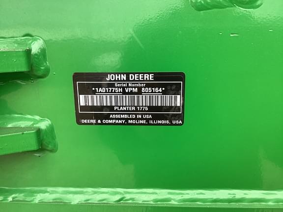 Image of John Deere 1775 equipment image 3