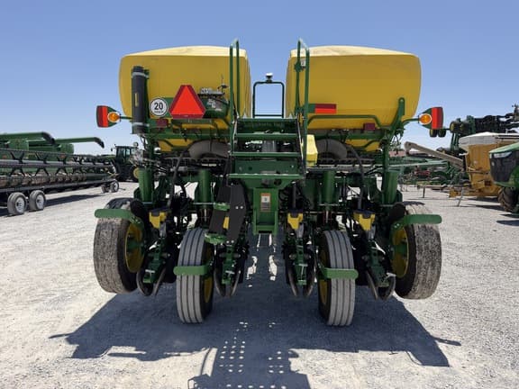 Image of John Deere 1775 equipment image 1