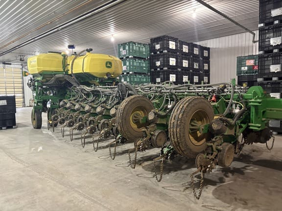 2024 John Deere 1775 Equipment Image0