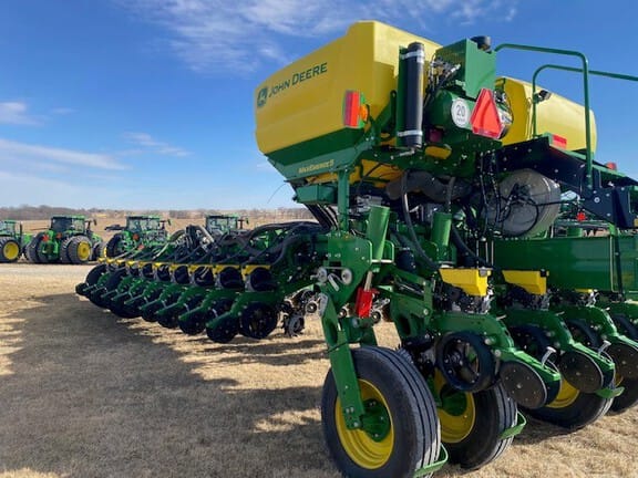 Main image John Deere 1775