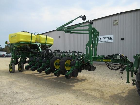 Image of John Deere 1775 equipment image 1