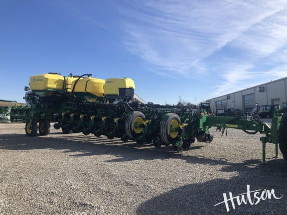 Main image John Deere 1775