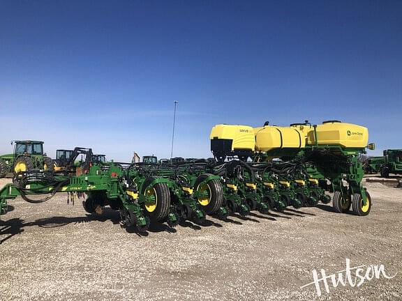 Image of John Deere 1775 Primary image
