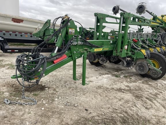 Image of John Deere 1775 equipment image 1