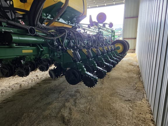 Image of John Deere 1775 equipment image 1
