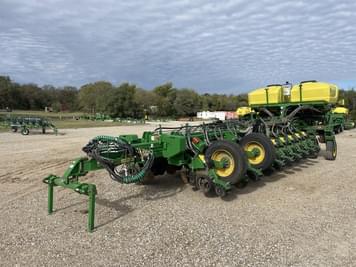 Main image John Deere 1775