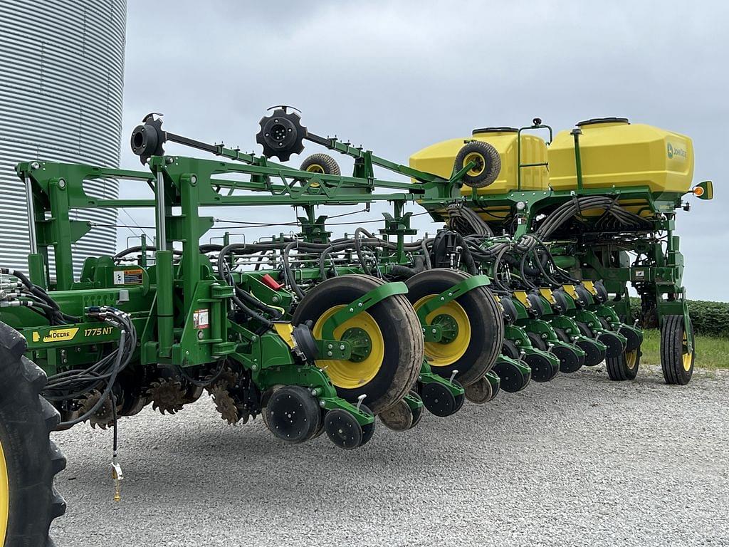 Image of John Deere 1775 Primary image