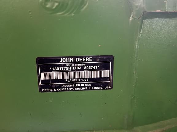 Image of John Deere 1775 equipment image 3