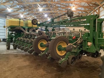 Main image John Deere 1775