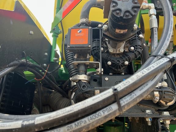 Image of John Deere 1775 equipment image 3