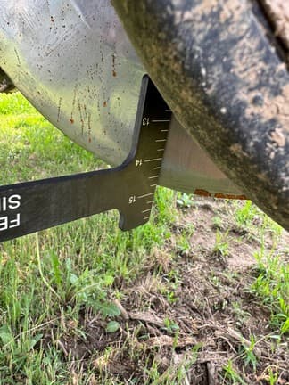 Image of John Deere 1775 equipment image 1